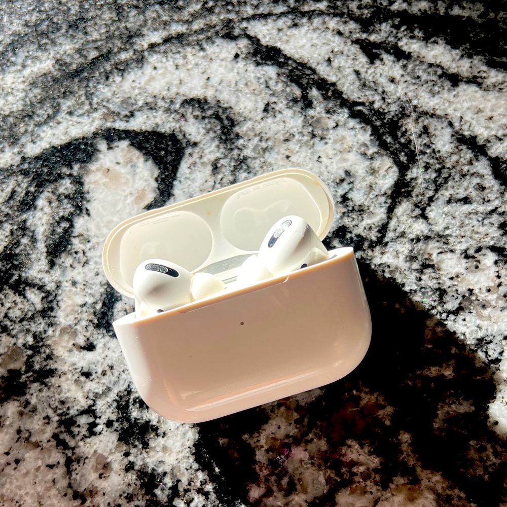 Apple AirPod Pro (1st generation)